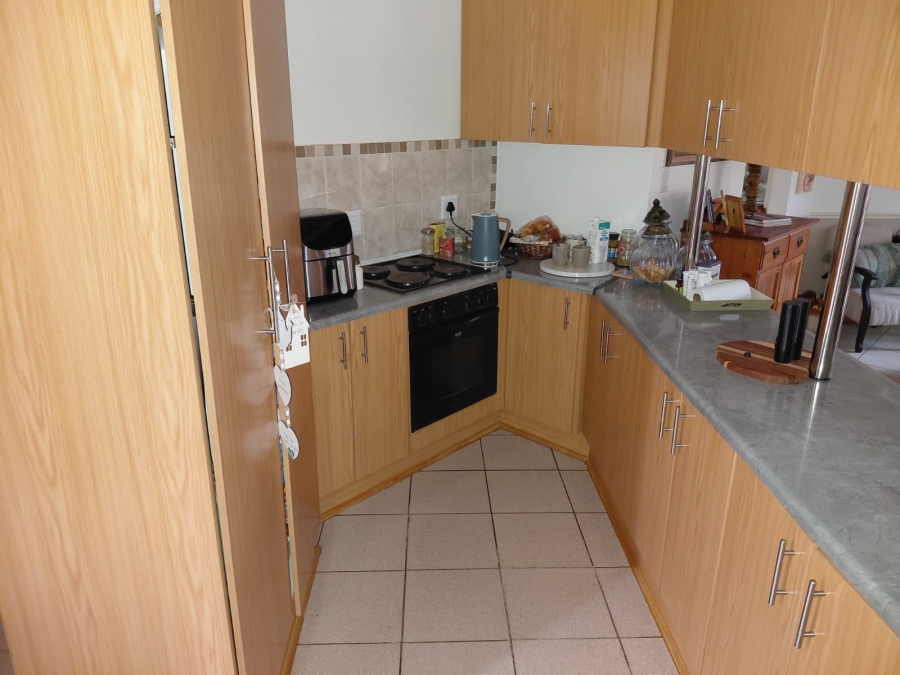 2 Bedroom Property for Sale in Langenhovenpark Free State